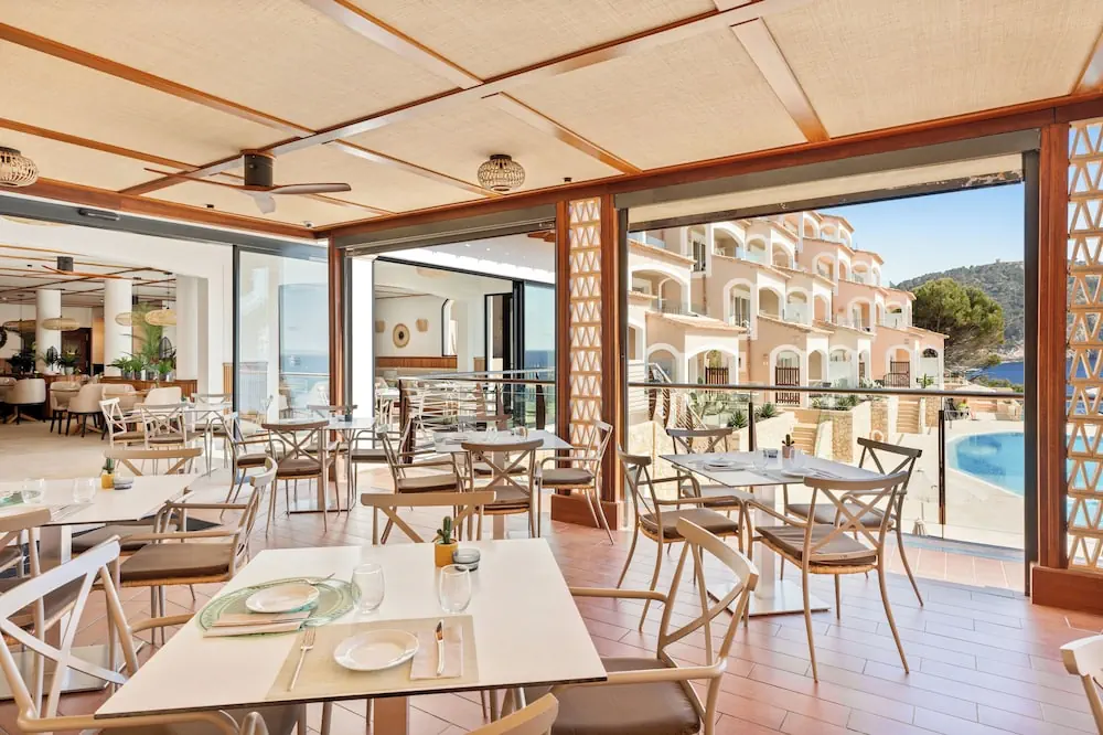 HOTEL: Bahía Suites Camp De Mar