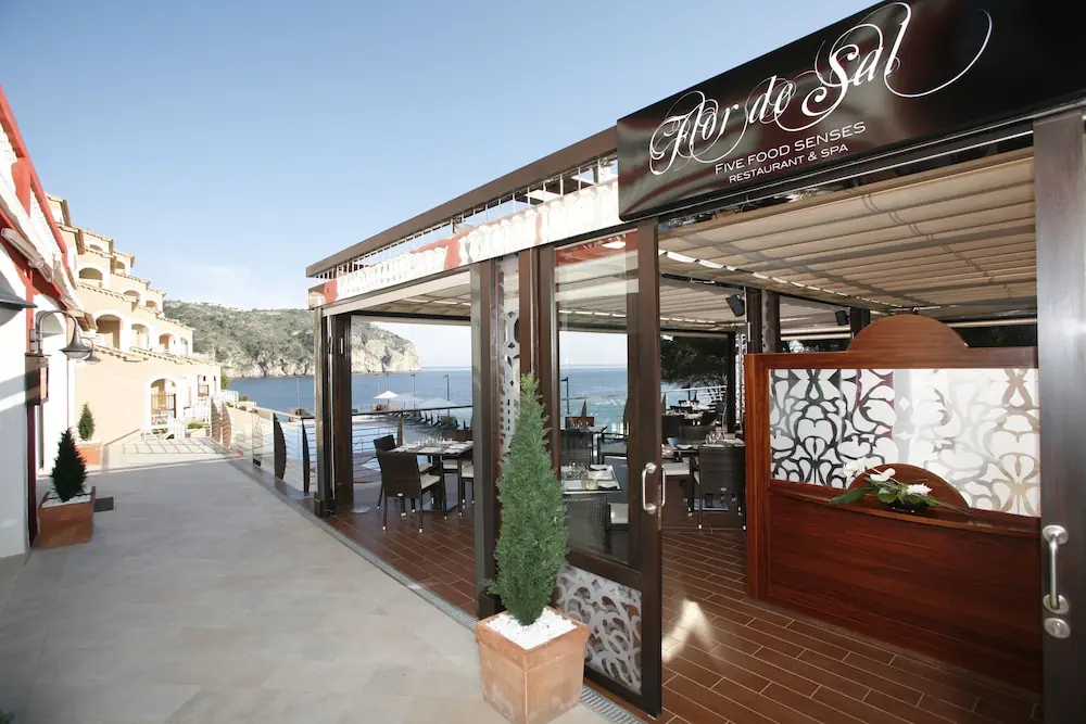 HOTEL: Bahía Suites Camp De Mar