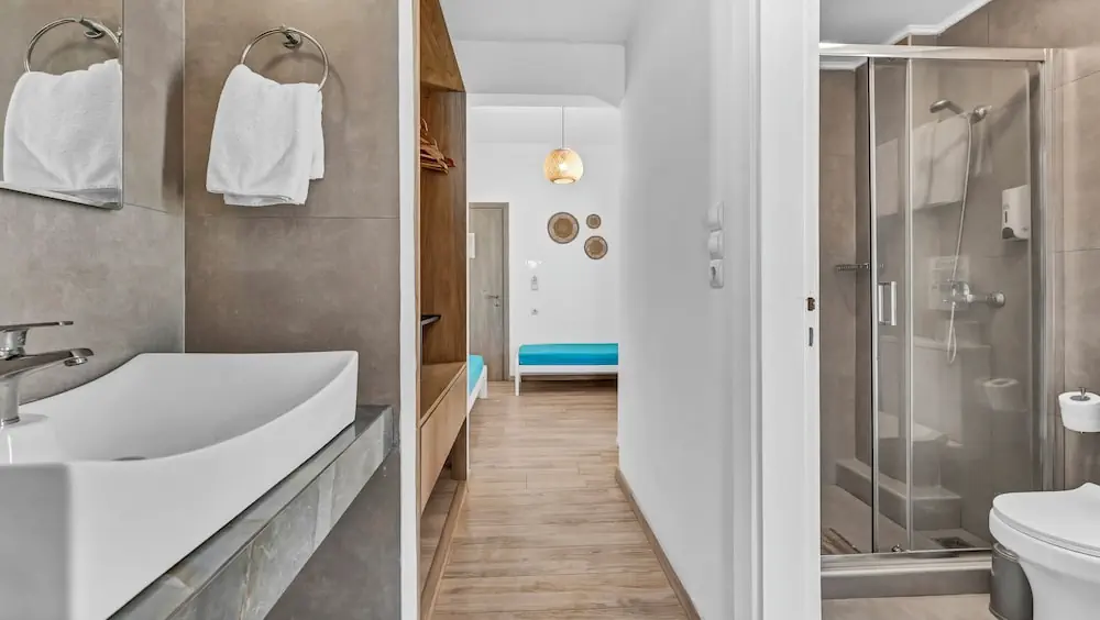 HOTEL: Sunset Beach Hotel