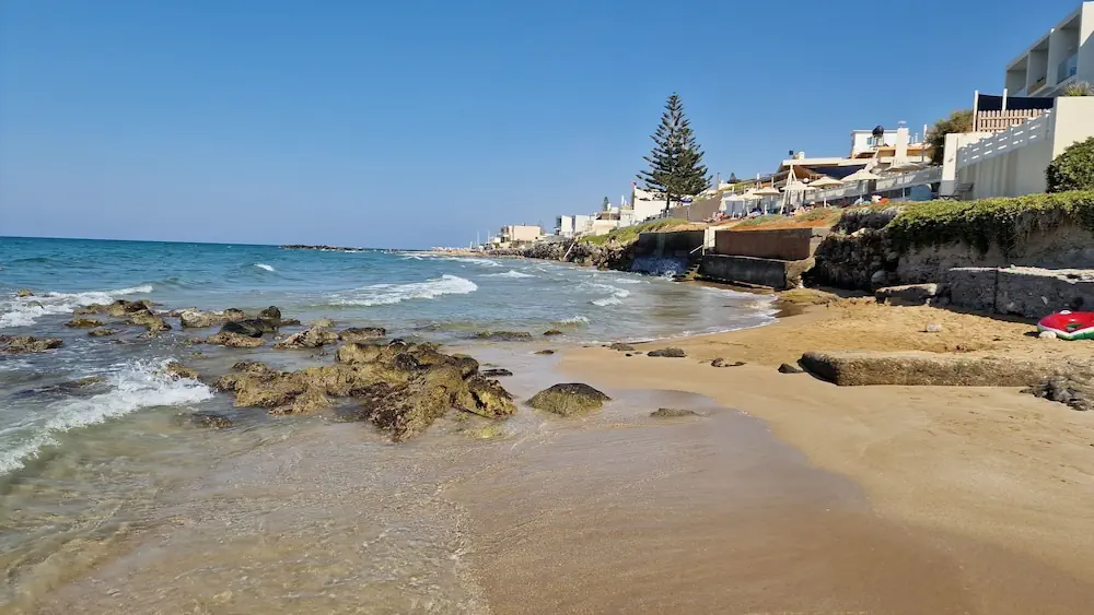 HOTEL: Sunset Beach Hotel