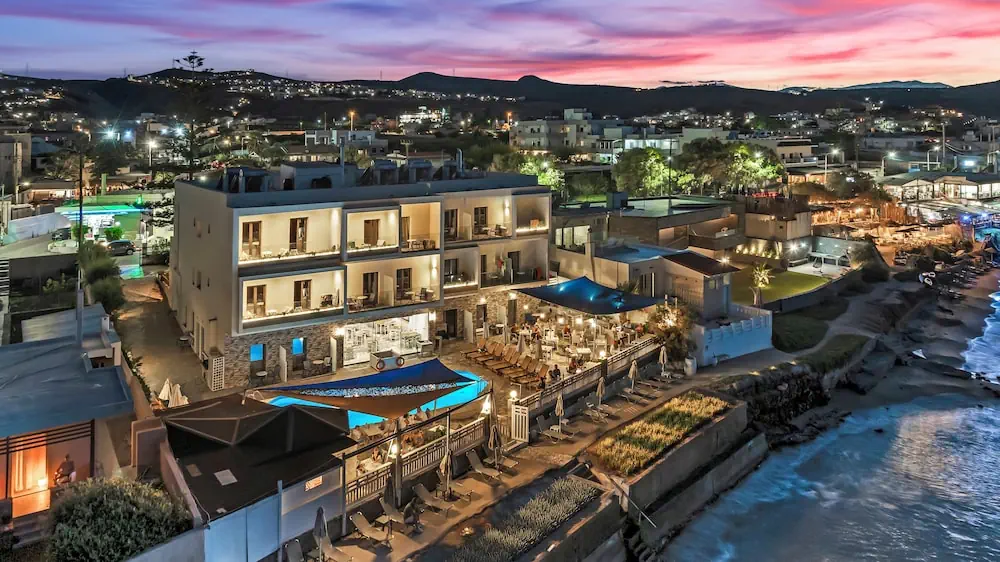 HOTEL: Sunset Beach Hotel