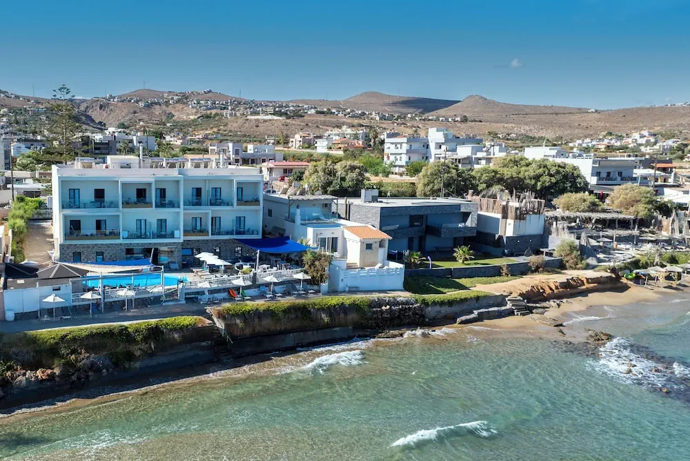 HOTEL: Sunset Beach Hotel