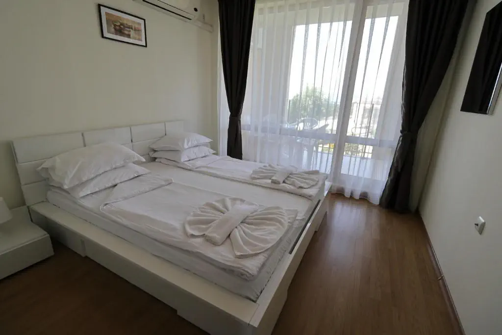 HOTEL: Crown Fort Club