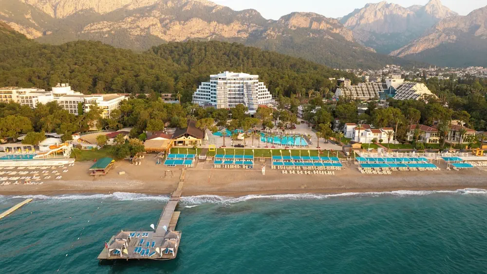 HOTEL: Amara Comfort Resort