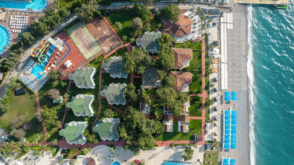 HOTEL: Amara Comfort Resort