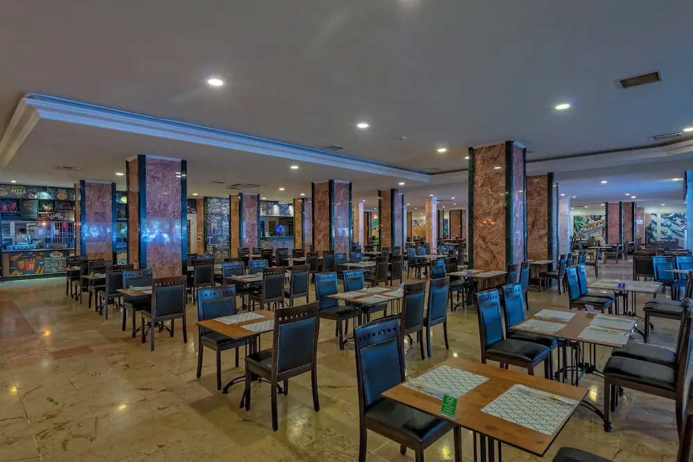 HOTEL: Amara Comfort Resort