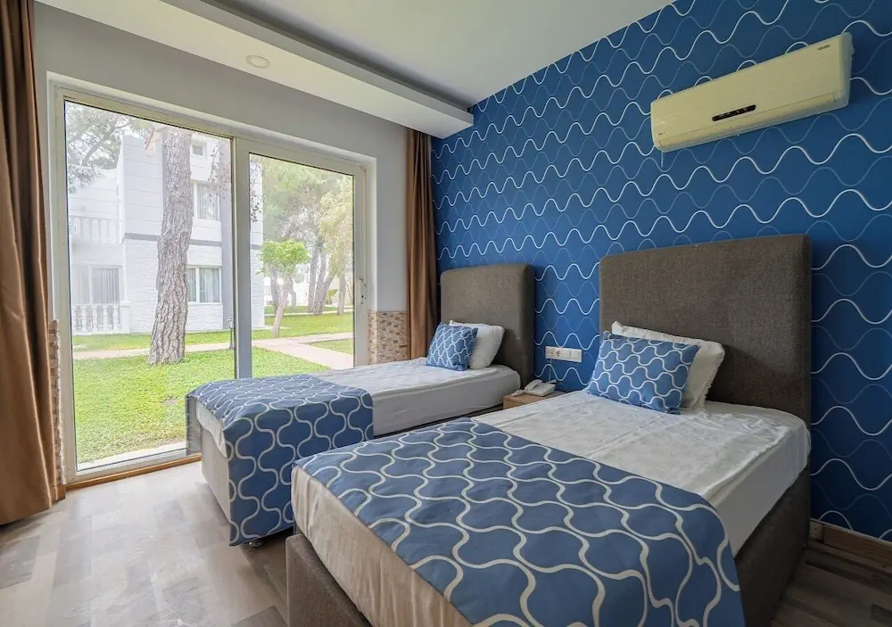 HOTEL: Amara Comfort Resort