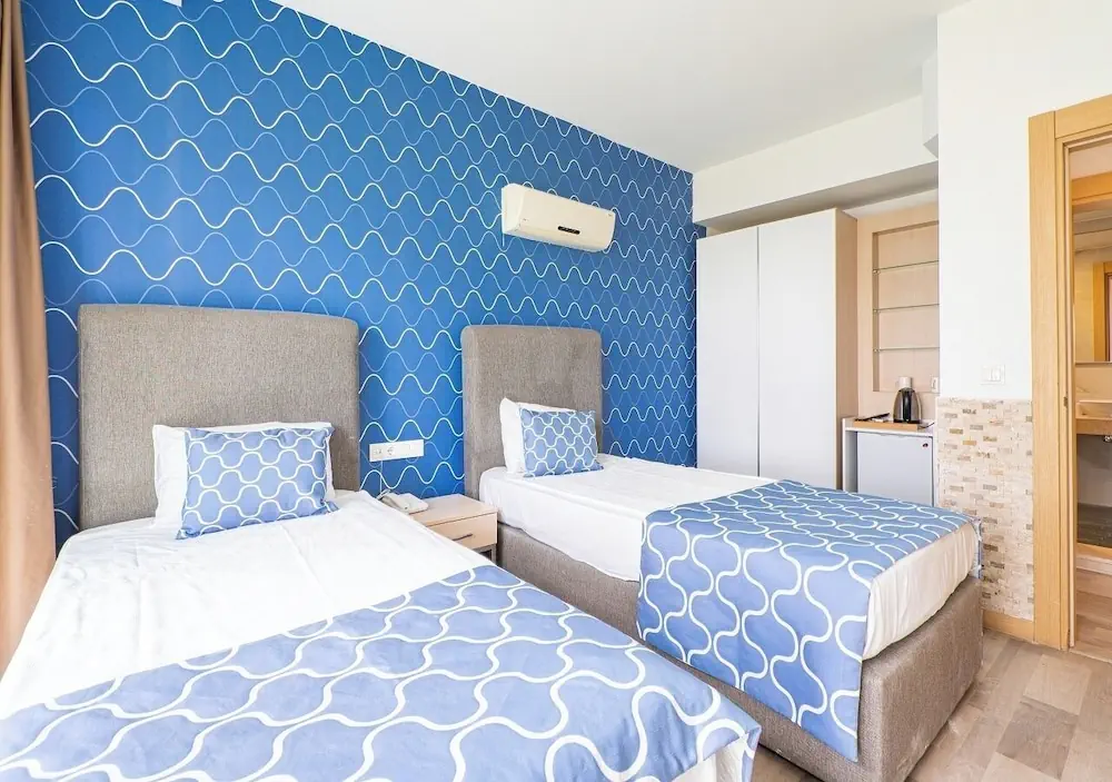 HOTEL: Amara Comfort Resort
