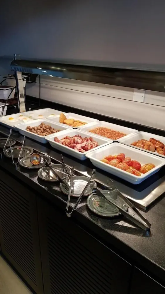 HOTEL: Abacus Suites