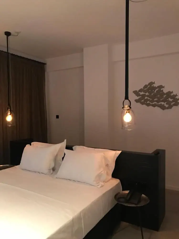 HOTEL: Abacus Suites