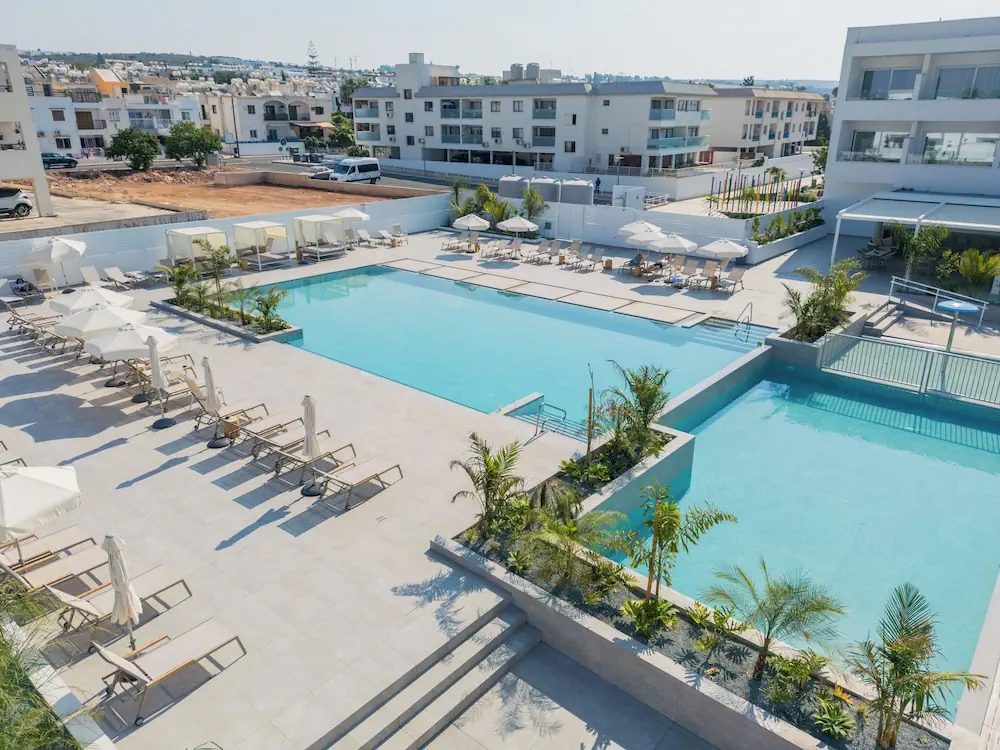 HOTEL: Abacus Suites