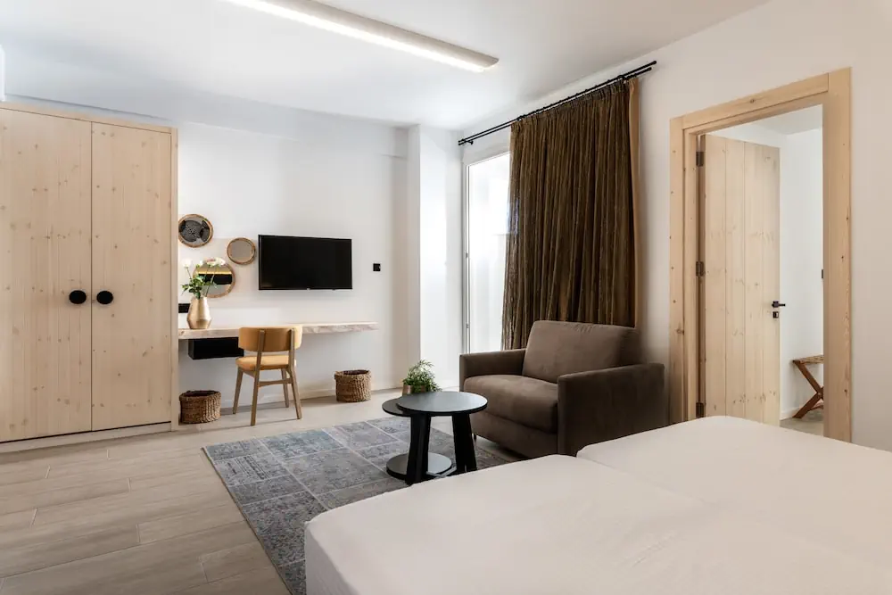 HOTEL: Abacus Suites