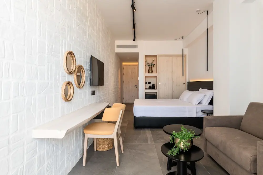 HOTEL: Abacus Suites