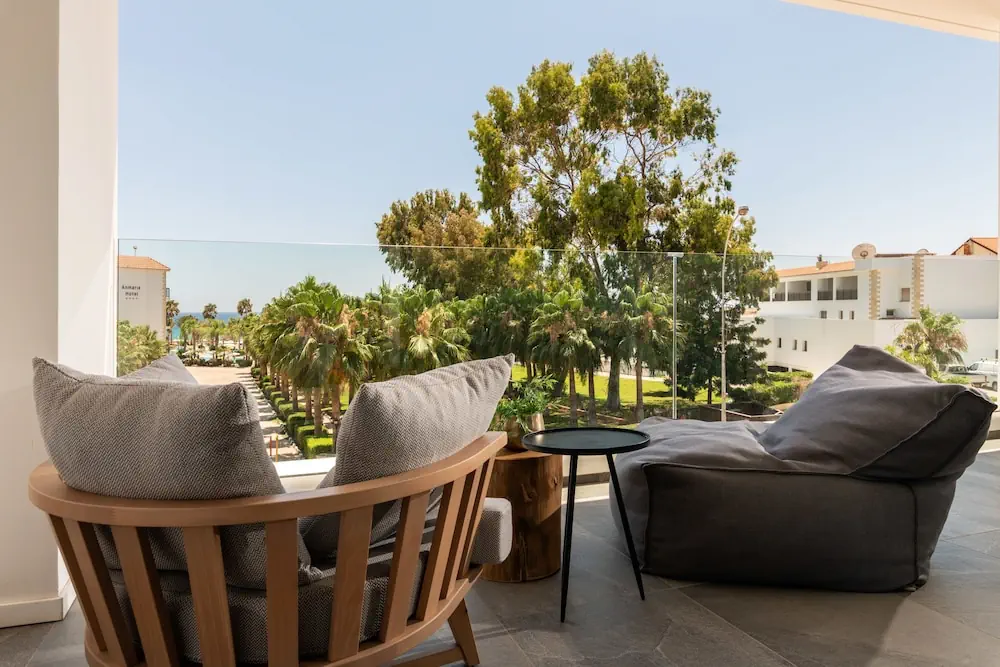 HOTEL: Abacus Suites