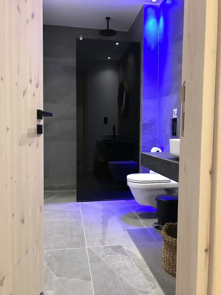 HOTEL: Abacus Suites