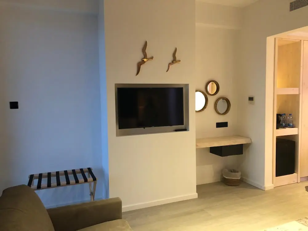 HOTEL: Abacus Suites