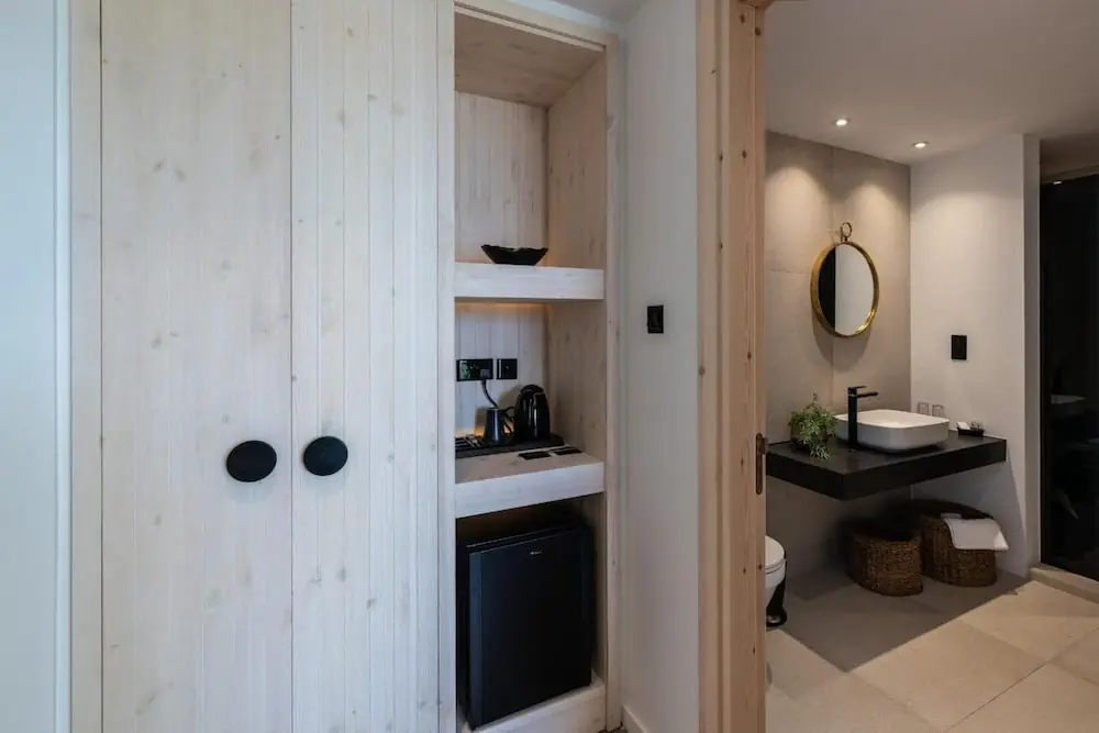 HOTEL: Abacus Suites