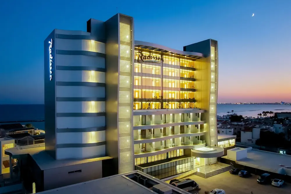 HOTEL: Radisson Beach Resort Larnaca