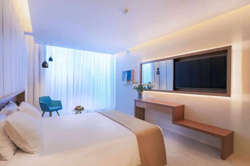 HOTEL: Radisson Beach Resort Larnaca
