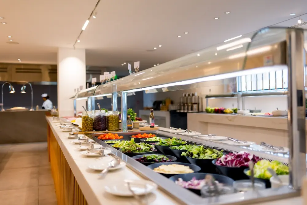 HOTEL: Radisson Beach Resort Larnaca