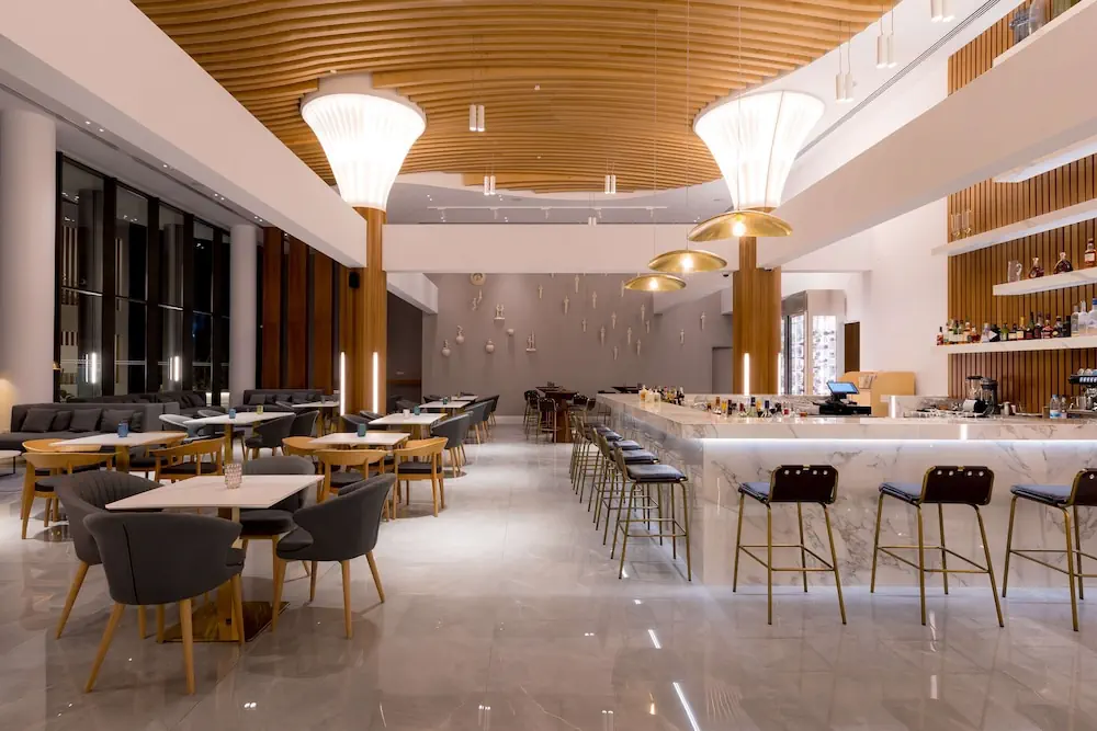 HOTEL: Radisson Beach Resort Larnaca