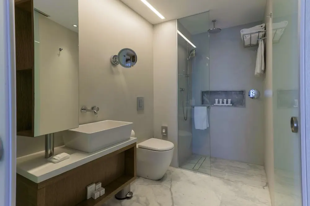 HOTEL: Radisson Beach Resort Larnaca