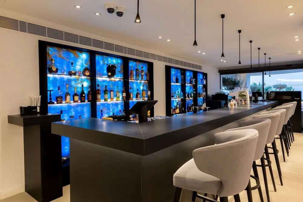 HOTEL: Radisson Beach Resort Larnaca