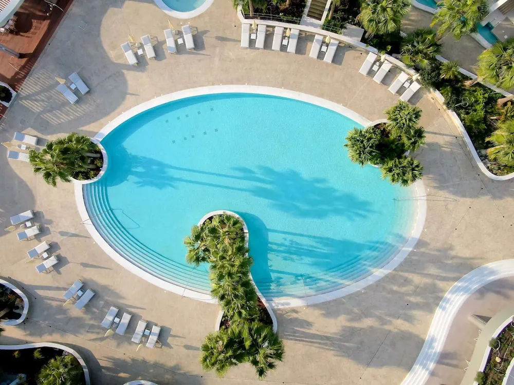 HOTEL: Radisson Beach Resort Larnaca