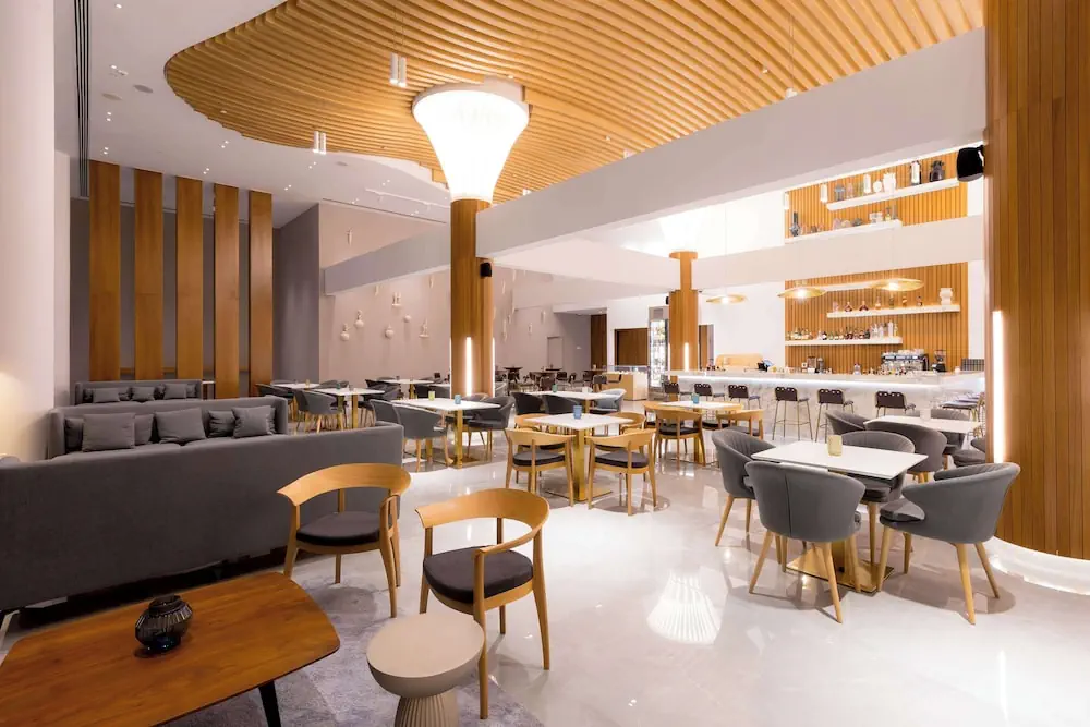 HOTEL: Radisson Beach Resort Larnaca