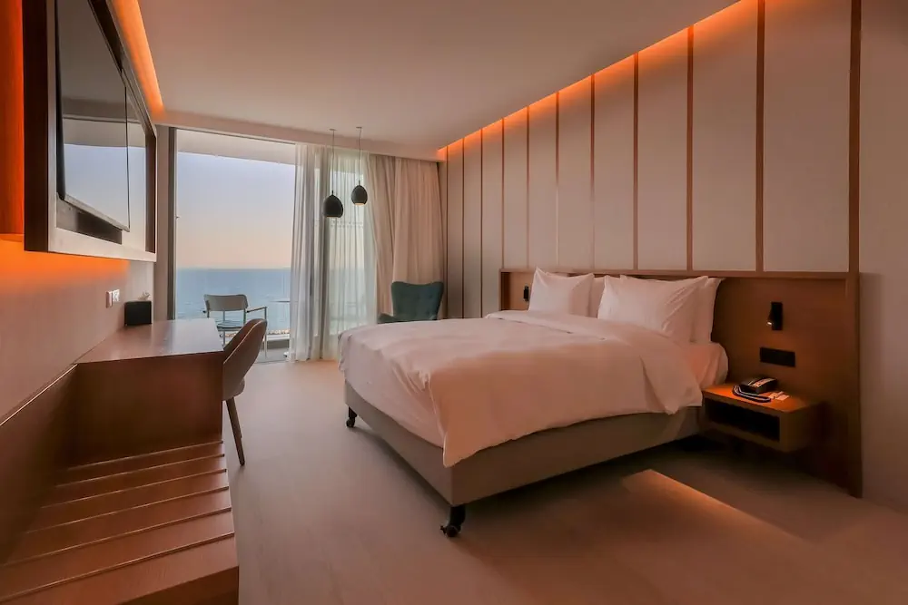 HOTEL: Radisson Beach Resort Larnaca