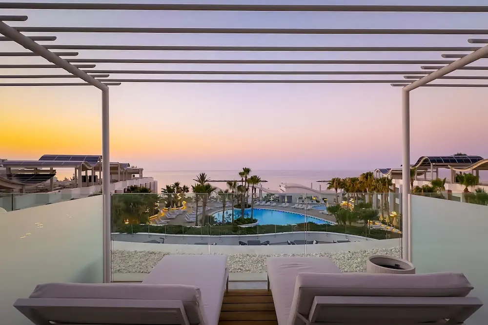 HOTEL: Radisson Beach Resort Larnaca