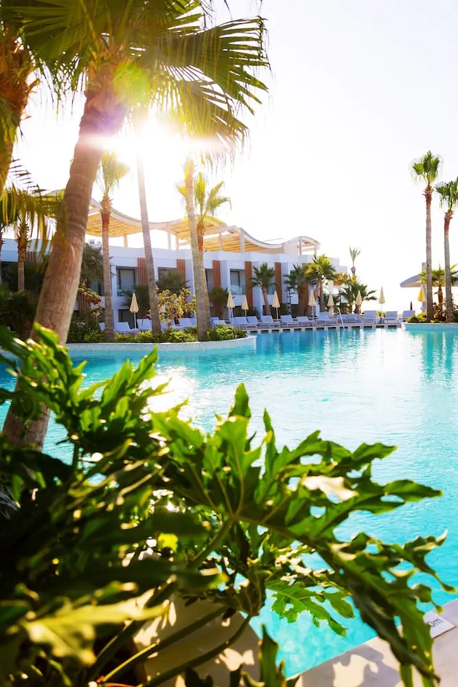 HOTEL: Radisson Beach Resort Larnaca