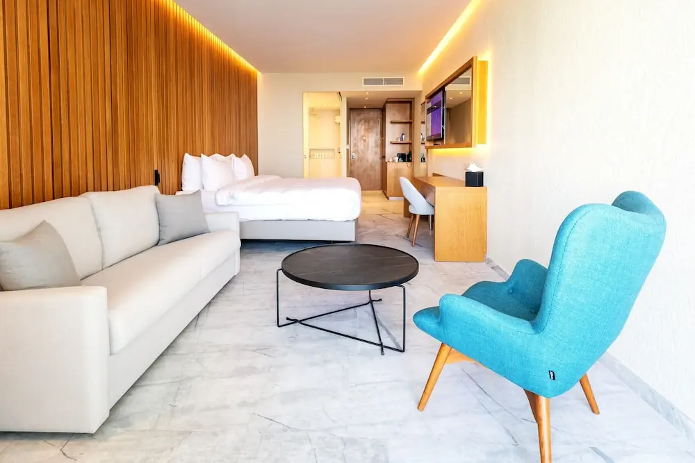 HOTEL: Radisson Beach Resort Larnaca