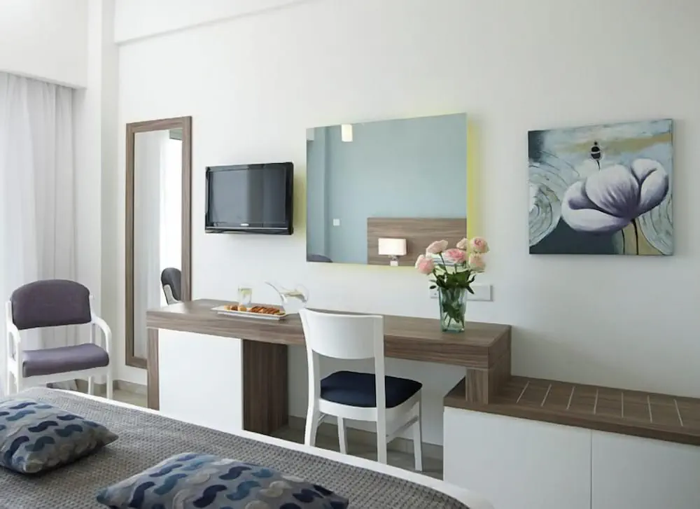 HOTEL: Atlantica Sea Breeze - Adults Only