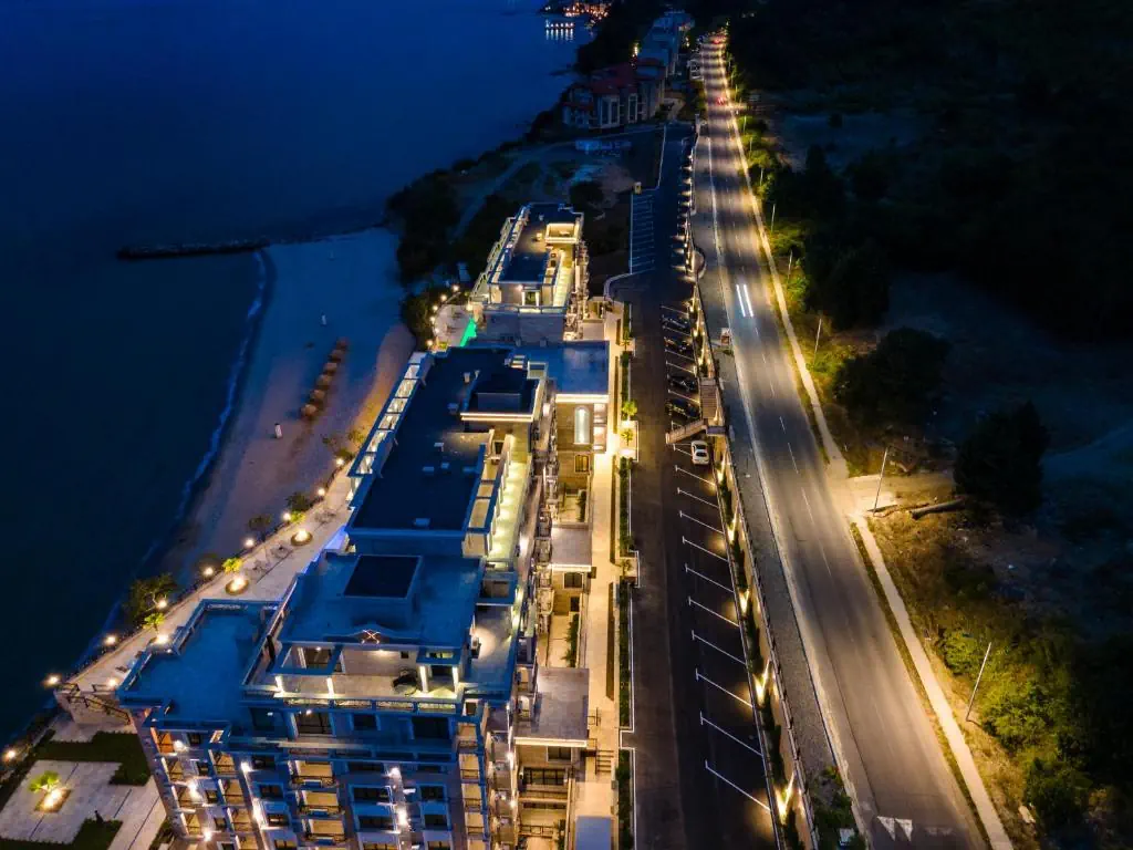 HOTEL: Onyx Beach Residence - Free Beach Access and Parking