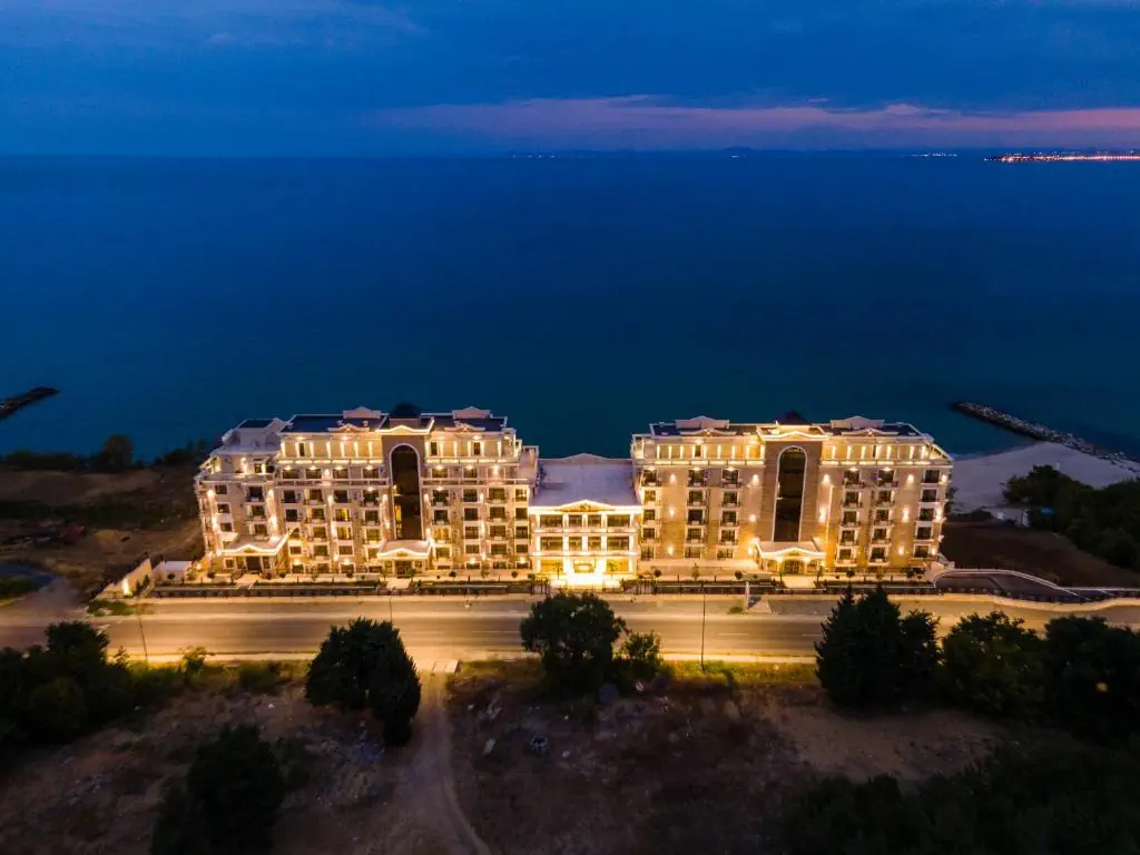 Onyx Beach Residence - Free Beach Access
