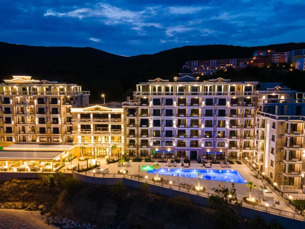 HOTEL: Onyx Beach Residence - Free Beach Access and Parking