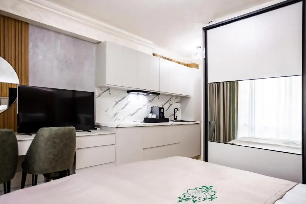 HOTEL: Onyx Beach Residence - Free Beach Access and Parking