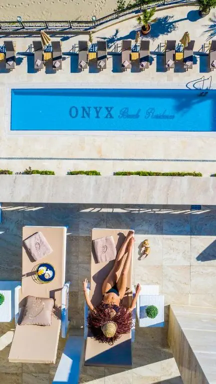 HOTEL: Onyx Beach Residence - Free Beach Access and Parking