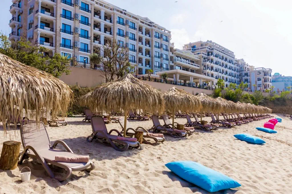 HOTEL: Onyx Beach Residence - Free Beach Access and Parking