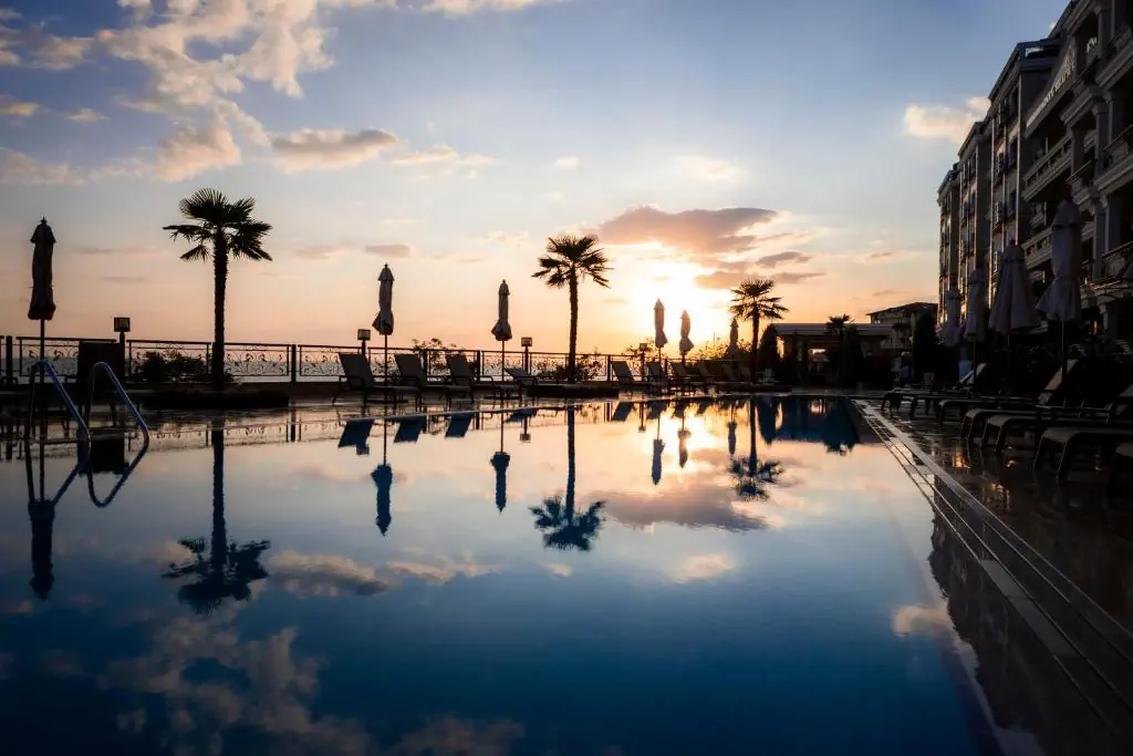 HOTEL: Onyx Beach Residence - Free Beach Access and Parking