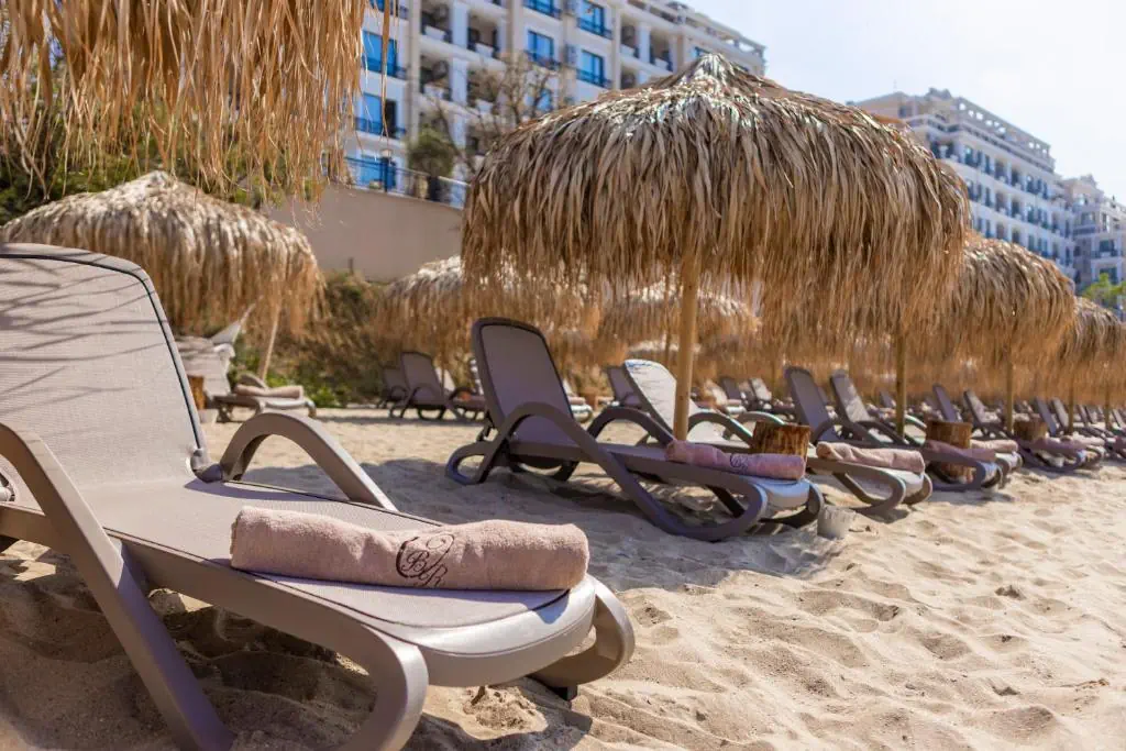 HOTEL: Onyx Beach Residence - Free Beach Access and Parking