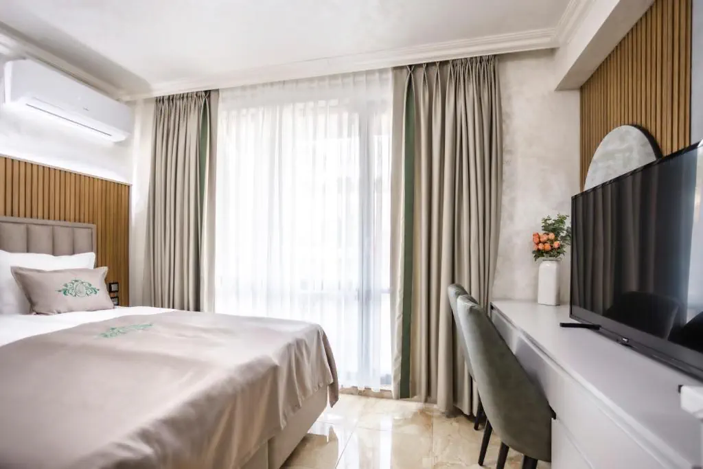 HOTEL: Onyx Beach Residence - Free Beach Access and Parking