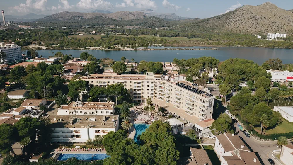 HOTEL: Hotel Ivory Playa Sports and Spa