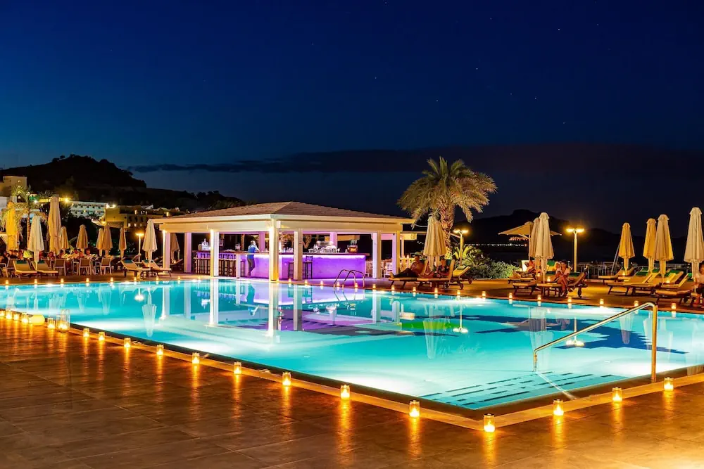 HOTEL: Lindos Bay Suites