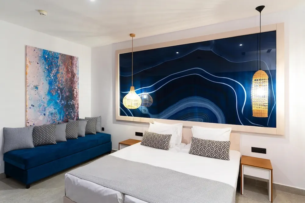 HOTEL: Lindos Bay Suites