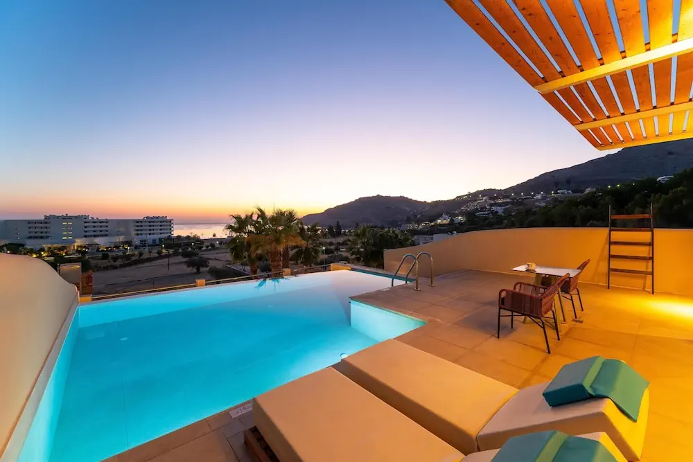 HOTEL: Lindos Bay Suites