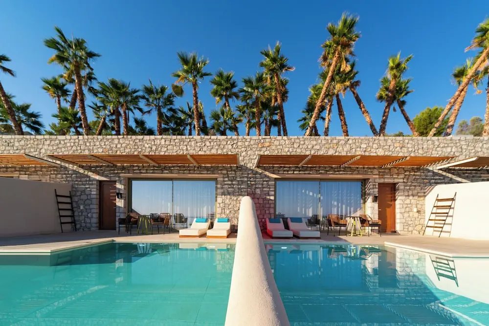 HOTEL: Lindos Bay Suites