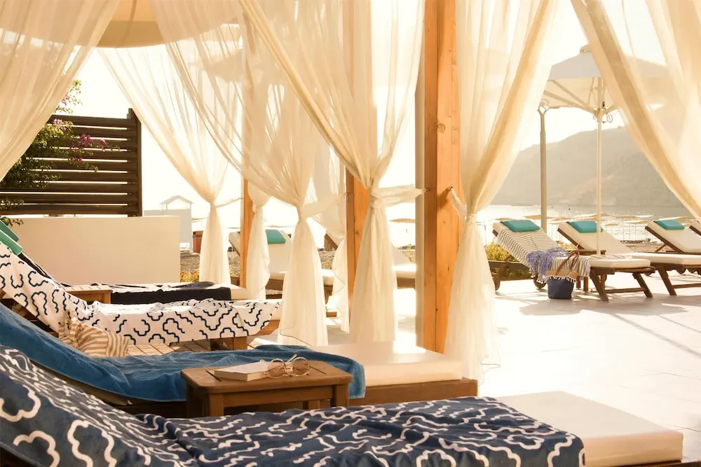 HOTEL: Lindos Bay Suites