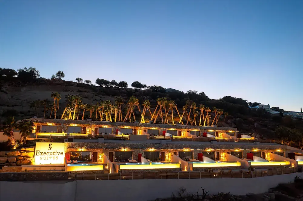 HOTEL: Lindos Bay Suites